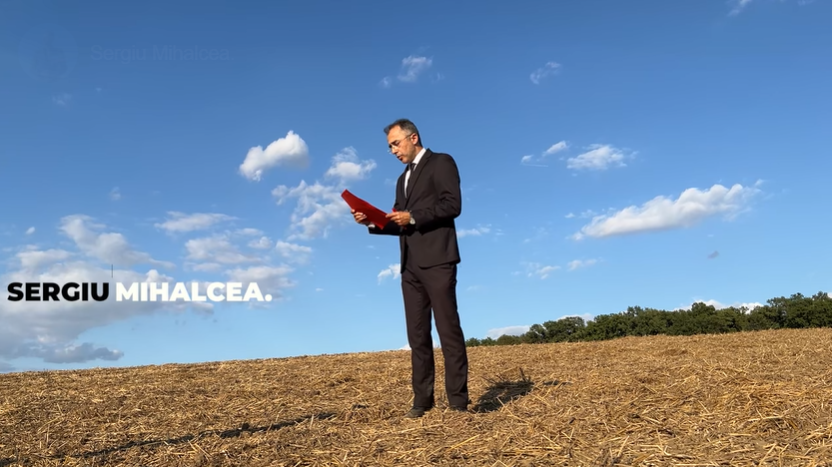 pactizarea cu Nicușor Dan, trădare și falsă luptă alături de Georgescu Membru al partidului AUR își anunță demisia, pe un câmp, cu acuzații grave la adresa lui Simion: pactizarea cu Nicușor Dan, trădare și falsă luptă alături de Georgescu