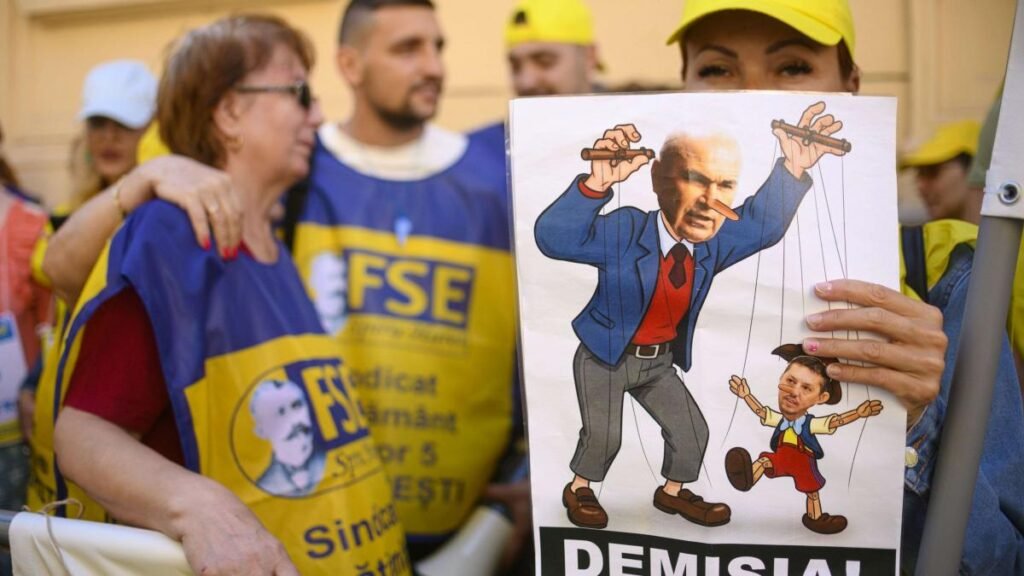 profesorii merg la protest în București, pe traseul „Ieși afară, javră ordinară” profesorii merg la protest în București, pe traseul „Ieși afară, javră ordinară”