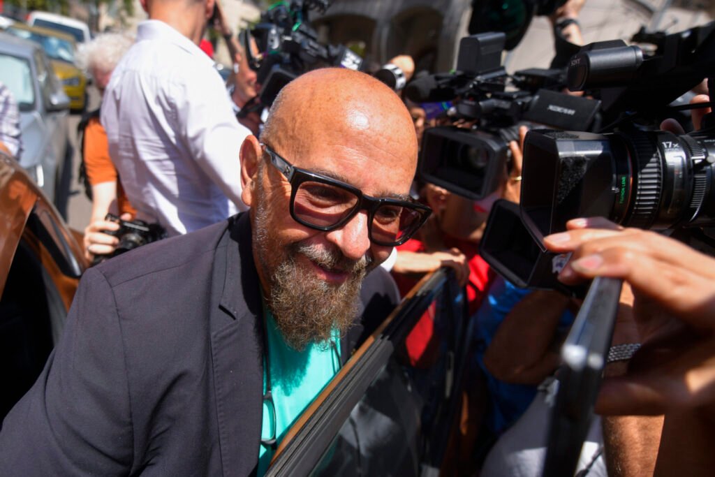„A venit vremea să înființăm, împreună, un partid”