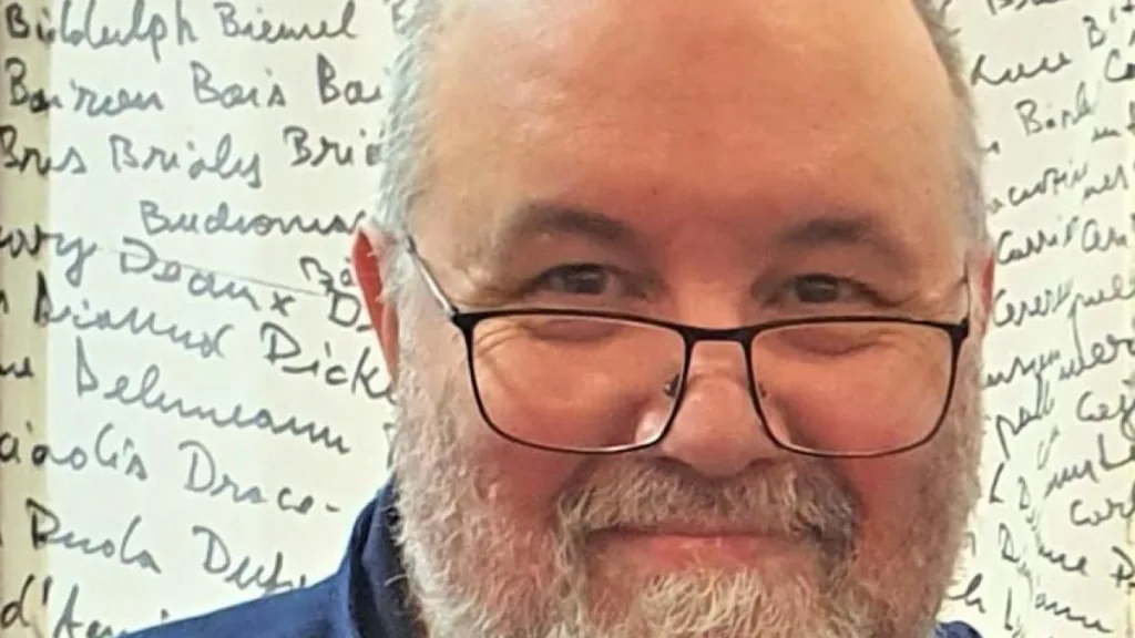 „Cu bască sau fără bască, românul este mereu inoportun, iritant, în afara rândului” „Cu bască sau fără bască, românul este mereu inoportun, iritant, în afara rândului”