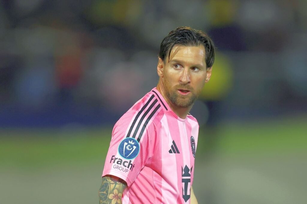 „Dramatic! Tatăl lui Messi conduce, oamenii fug de acolo”