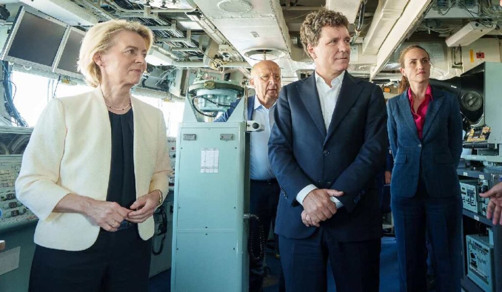 „Rusia trebuie oprită și presată să vină la masa negocierilor” Nicușor Dan și Oana Țoiu, reacții după ce dronele rusești au intrat în spațiul aerian polonez: „Rusia trebuie oprită și presată să vină la masa negocierilor”