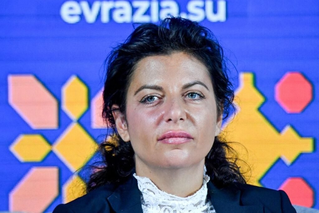Redactor-șef al postului de televiziune controlat de statul rus RT, Margarita Simonian, participă la Forumul Economic Internațional de la Sankt Petersburg (SPIEF) din Sankt Petersburg, pe 19 iunie 2025