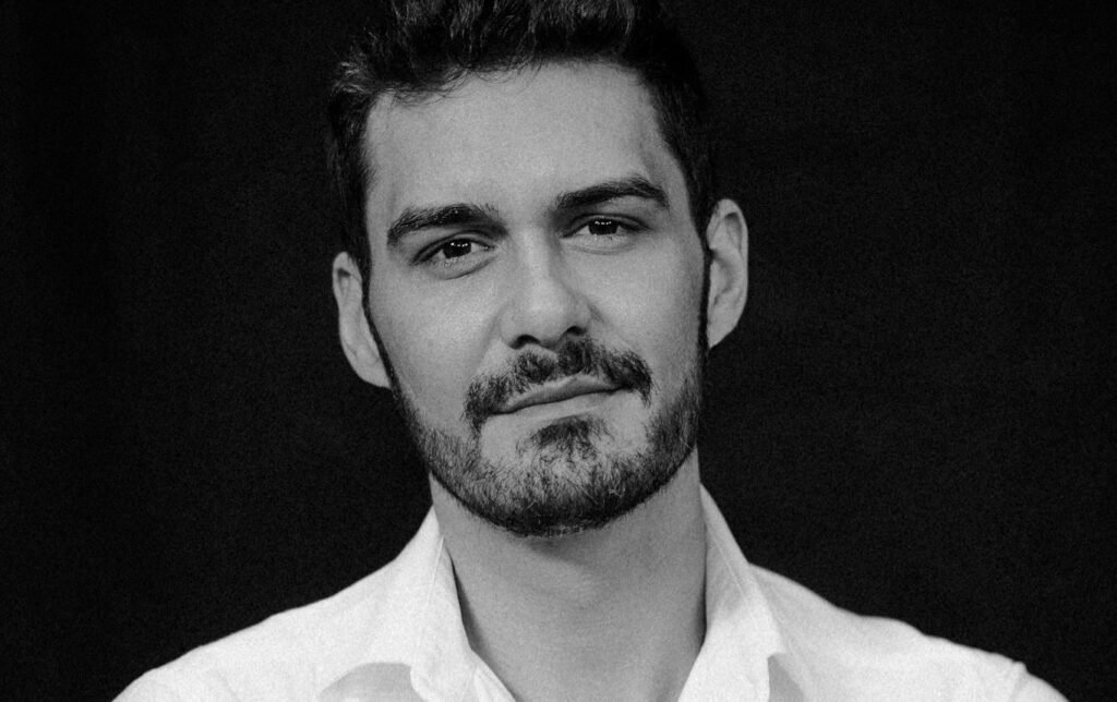 Actorul George Burcea este candidatul POT pentru Primăria Capitalei. În 2020 a fost prins drogat la volan Actorul George Burcea este candidatul POT pentru Primăria Capitalei. În 2020 a fost prins drogat la volan