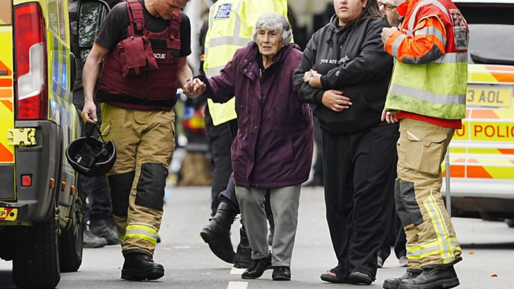 Atacatorul sinagogii din Manchester era eliberat pe cauțiune pentru acuzații de viol Atacatorul sinagogii din Manchester era eliberat pe cauțiune pentru acuzații de viol