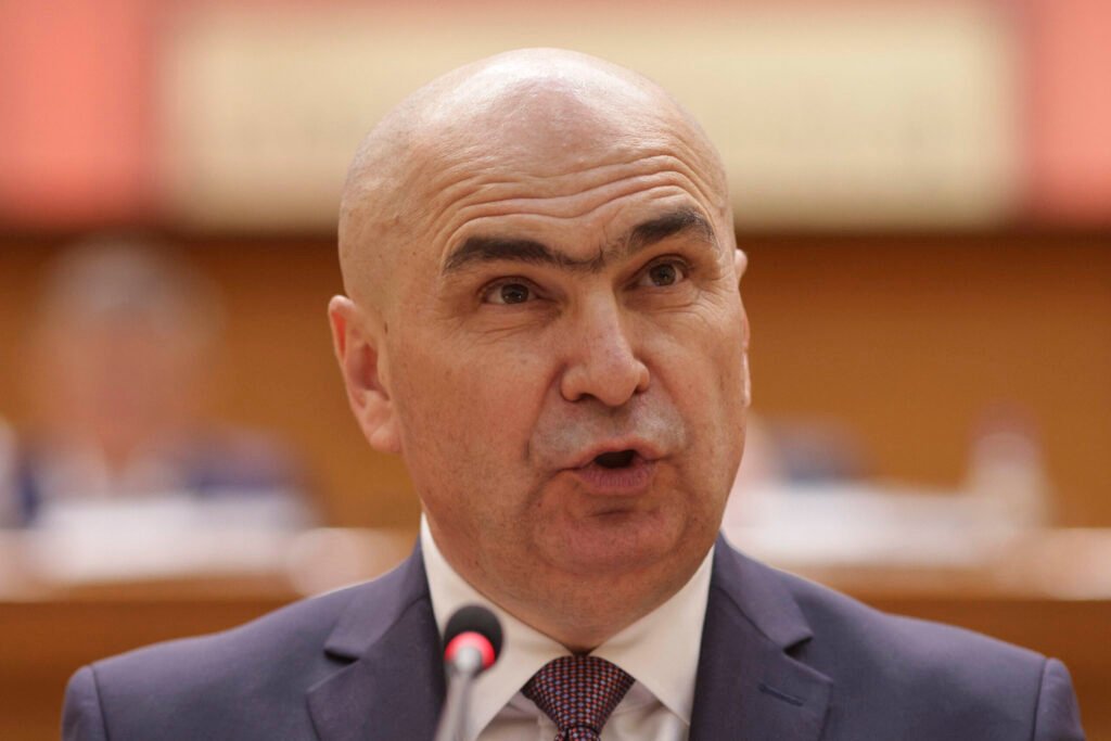 Bolojan: România plătește, într-un singur an, doar pentru dobânzi, echivalentul autostrăzii Moldovei Bolojan: România plătește, într-un singur an, doar pentru dobânzi, echivalentul autostrăzii Moldovei