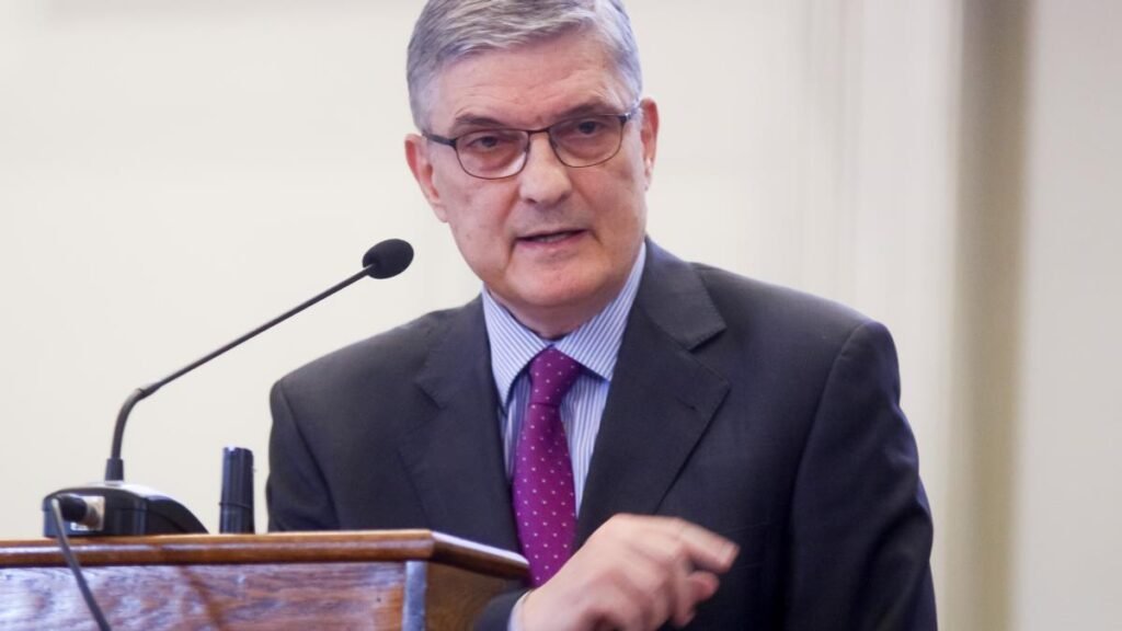 Daniel Dăianu îl contrazice pe Bolojan. Deficitul bugetar va fi de 9%. „Criza bugetară e auto-provocată”