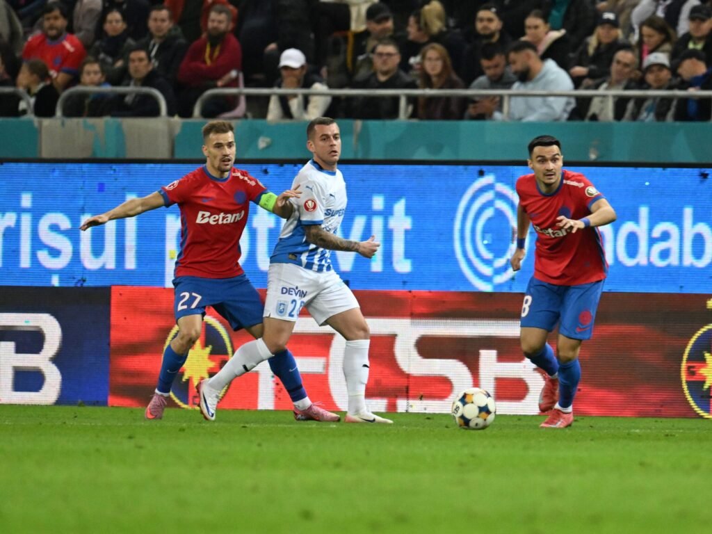 FCSB câștigă derbiul cu Universitatea Craiova după un meci haotic, decis de camera VAR FCSB câștigă derbiul cu Universitatea Craiova după un meci haotic, decis de camera VAR