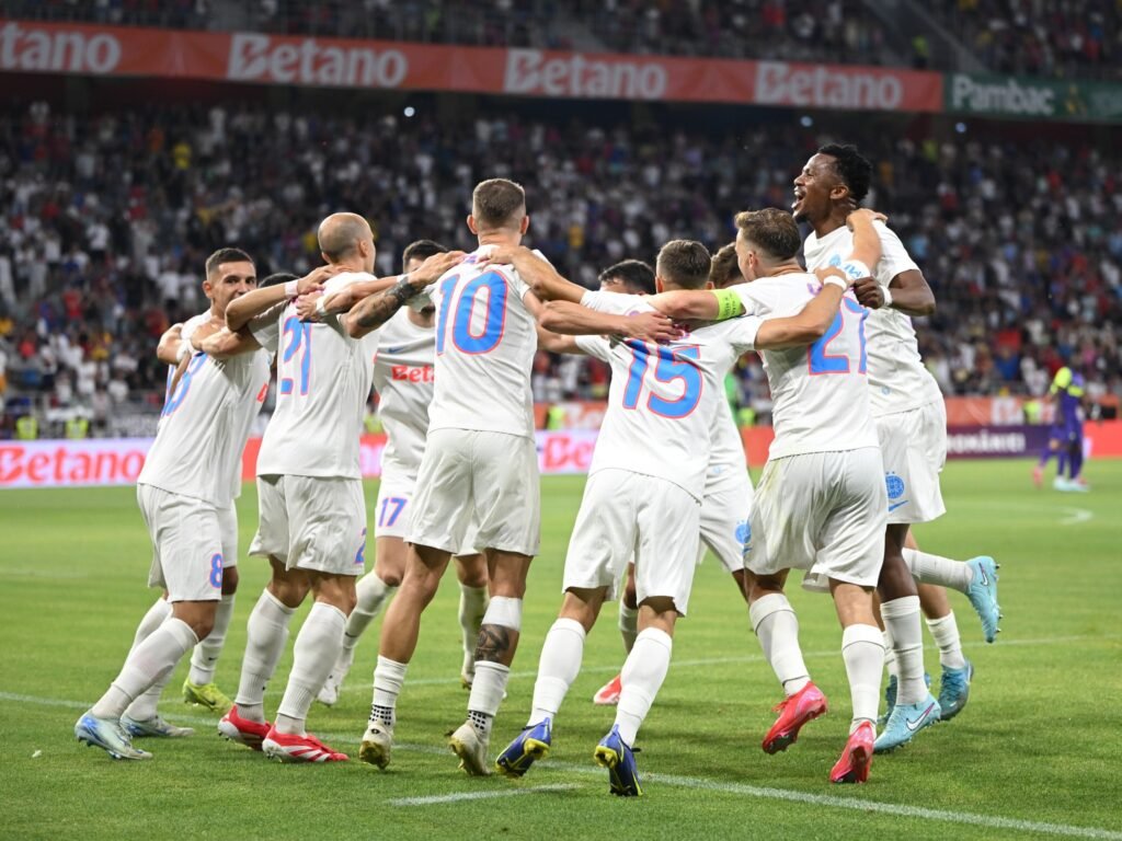 FCSB, întrebată dacă un fotbalist de bază are postul în pericol: Roș-albaștrii au dat răspunsul pe loc