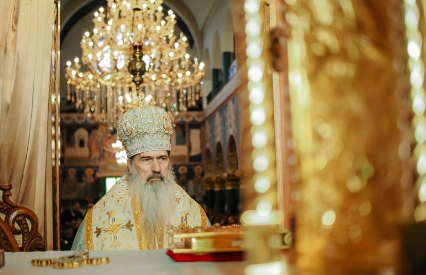 ÎPS Teodosie a fost sancționat de BOR: nu mai poate da binecuvântări pentru angajări la Teologie ÎPS Teodosie a fost sancționat de BOR: nu mai poate da binecuvântări pentru angajări la Teologie