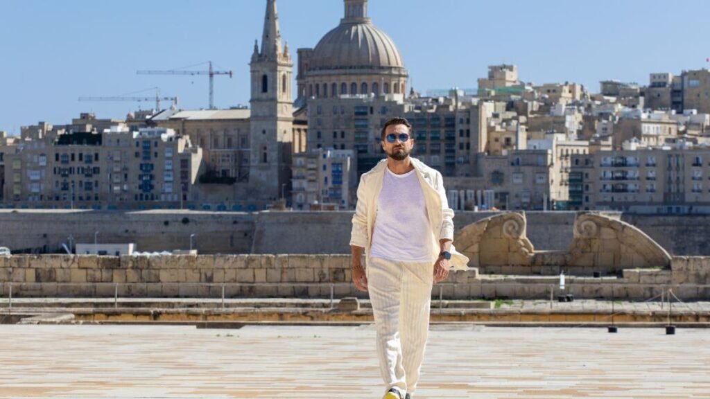 Mâine, Dani Oțil și cele 9 cupluri participante în show-ul Power Couple, de la Antena 1, se întorc în România! Filmările pentru sezonul 3 ajung astăzi la sfârșit! Mâine, Dani Oțil și cele 9 cupluri participante în show-ul Power Couple, de la Antena 1, se întorc în România! Filmările pentru sezonul 3 ajung astăzi la sfârșit!