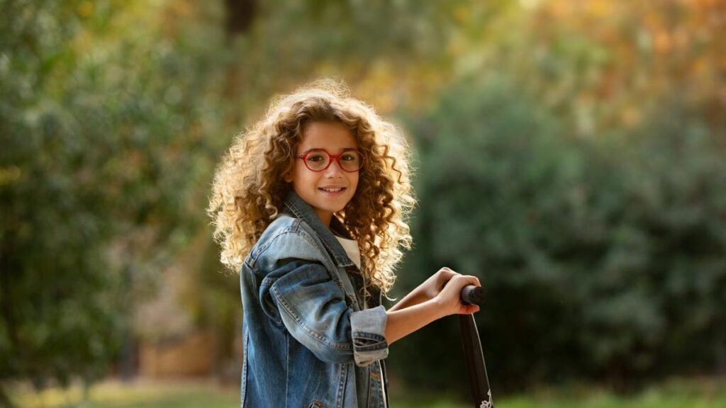 MiYOSMART – Lentile inteligente care ajută la controlul miopiei la copii și pot încetini progresia acestei afecțiuni