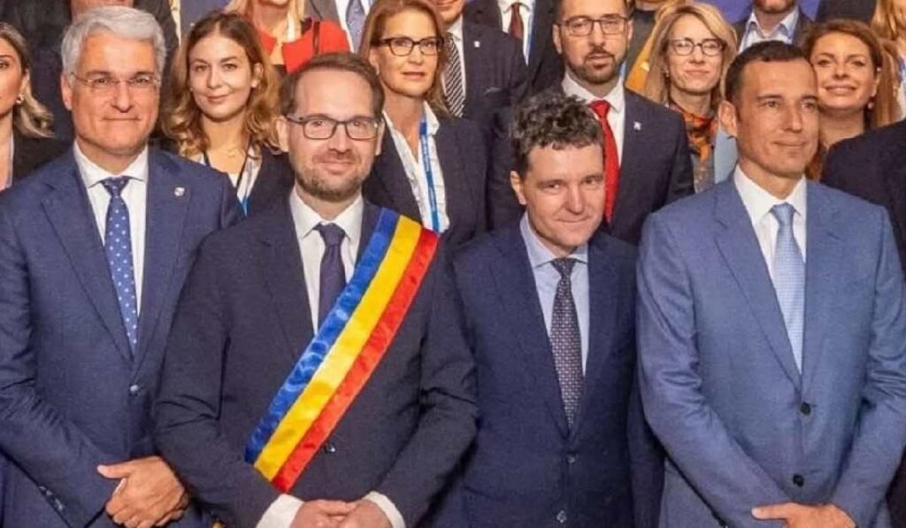 Reacția lui Dragoș Pîslaru după ce a fost comparat, alături de Dominic Fritz și Nicușor Dan, cu pinguinii din Madagascar