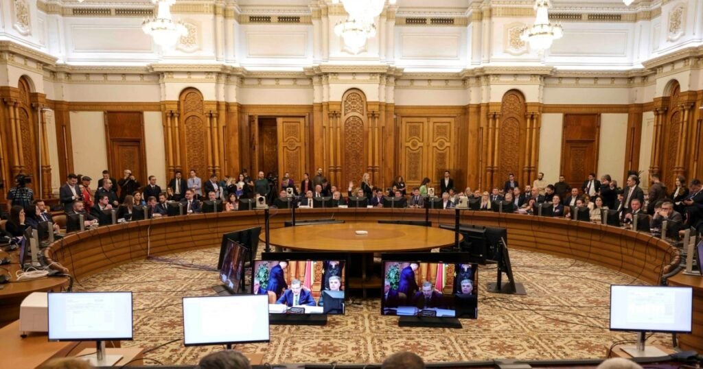 Șefii ANRE, ANCOM și ASF au trimis la parlament planurile de restructurare care prevăd reduceri semnificative de posturi și de salarii