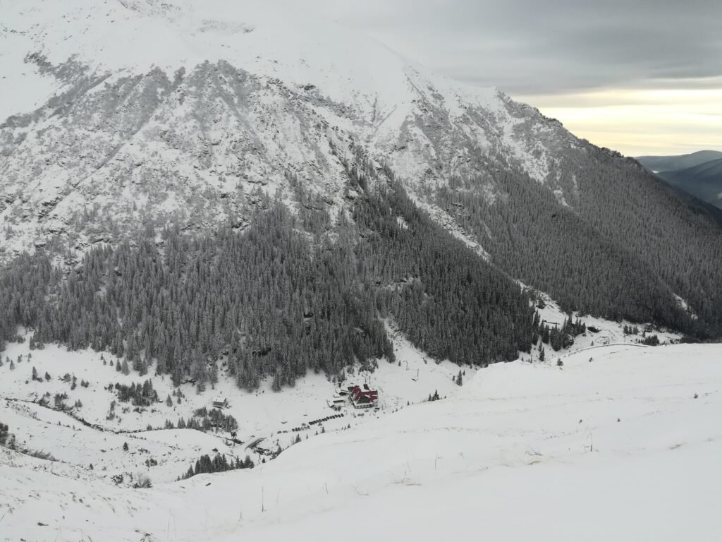 Val de accidente grave pe munte. Șeful Salvamont Brașov trage un nou semnal de alarmă Val de accidente grave pe munte. Șeful Salvamont Brașov trage un nou semnal de alarmă