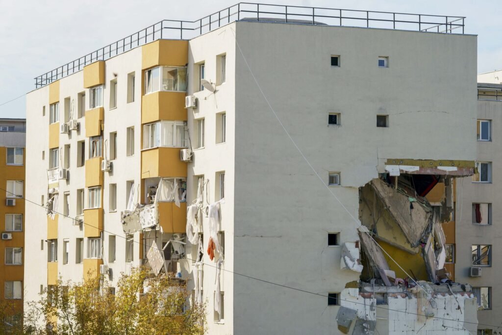 Veste bună pentru evacuații din Rahova. Pot reveni în casele lor. Programul e strict