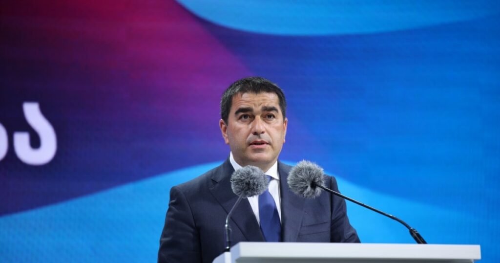 Visul Georgian cere interzicerea celor mai mari trei partide de opoziție Visul Georgian cere interzicerea celor mai mari trei partide de opoziție