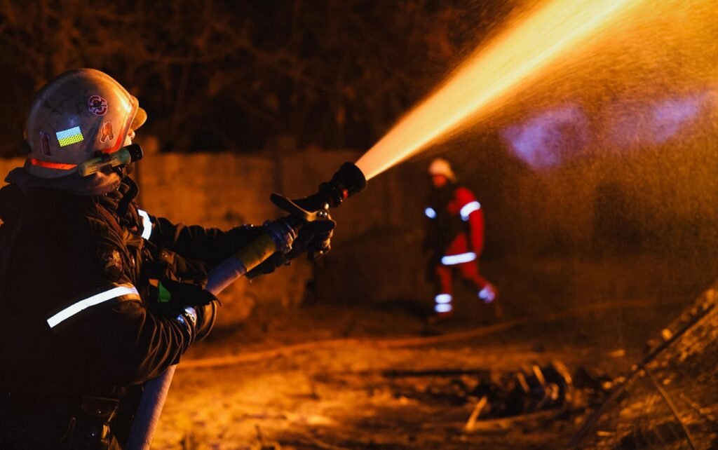 Ziua 1321 Femeie ucisă în propria casă de ruși. Explozie uriașă în Crimeea. Atac la o fabrică de explozibili din vestul Rusiei (Video)