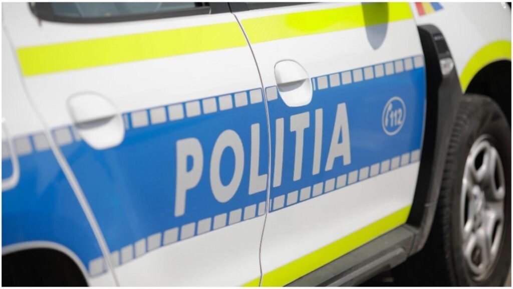 Autospecială de poliţie, implicată în accident rutier în județul Prahova