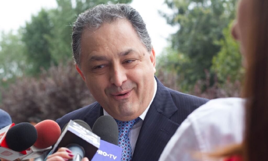 Marian Vanghelei zâbește în fața reporterilor