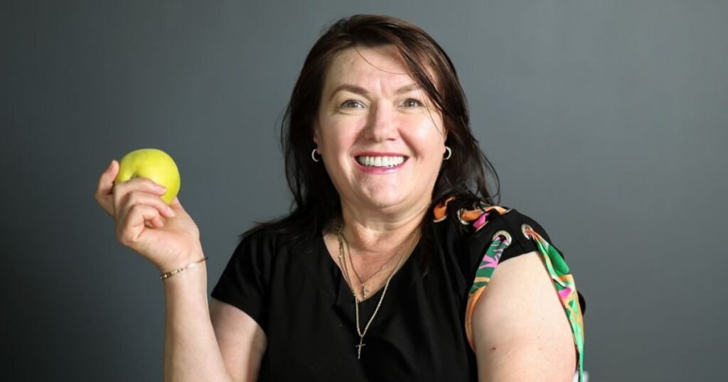 Din America la DentOP – a ales să își reabiliteze dantura în România. Iată de ce. Din America la DentOP - a ales să își reabiliteze dantura în România. Iată de ce.