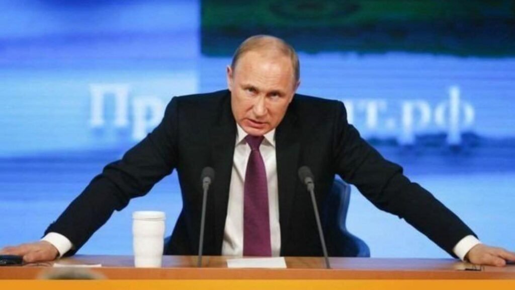 Purtătorul de cuvânt al Kremlinului, Dmitri Peskov, a catalogat marţi drept „greşite” afirmaţiile europene potrivit cărora Vladimir Putin ar intenţiona să restabilească Uniunea Sovietică (foto: arhivă)