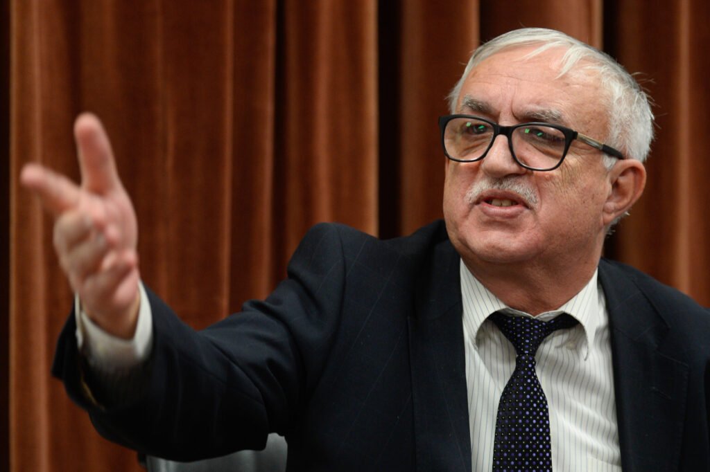 Referendum pe profesii nu există în România și nu poate fi organizat legal