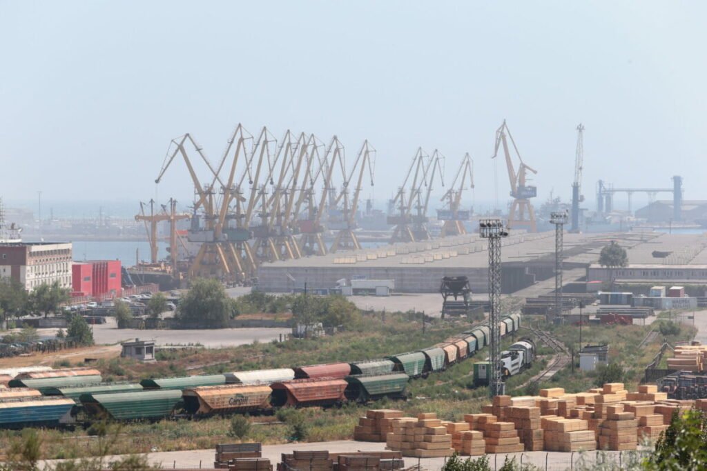 Scandal în Portul Constanța. Un șofer a fost înjunghiat în timpul unui conflict privind prioritatea la descărcarea camionului