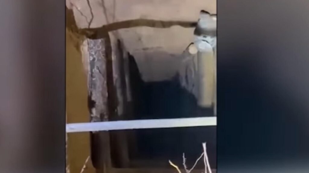 Tunel secret descoperit la granița Poloniei cu Belarus. Peste 180 de migranți au trecut prin el Tunel secret descoperit la granița Poloniei cu Belarus. Peste 180 de migranți au trecut prin el - VIDEO