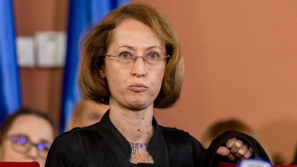 „Corecta” Raluca Moroșanu va lua pensie mai mare decât salariul. Suma halucinantă care va intra lună de lună în conturile judecătoarei răzvrătite Raluca Moroșanu va încasa o pensie de 23.669 lei (foto: Inquam Photos / Gyozo Baghiu)