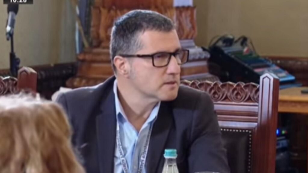 „Trebuie să renuțăm cu jocurile politice în numirea șefilor din parchete” Magistrat, în timpul întâlnirii cu Nicușor Dan: „Trebuie să renuțăm cu jocurile politice în numirea șefilor din parchete”
