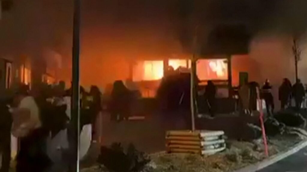 Aeronavă militară pregătită să transporte șase tineri cu arsuri grave după incendiul din Crans-Montana/ Profimedia