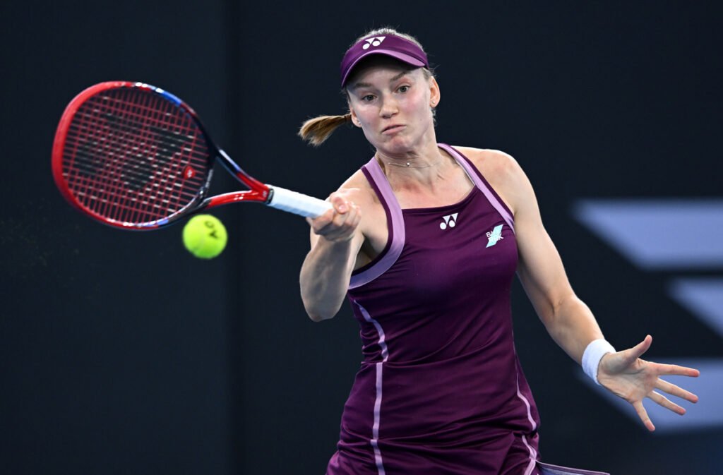 Elena Rybakina rămâne neînvinsă la Brisbane și ajunge la 13 victorii consecutive în circuitul WTA Elena Rybakina rămâne neînvinsă la Brisbane și ajunge la 13 victorii consecutive în circuitul WTA