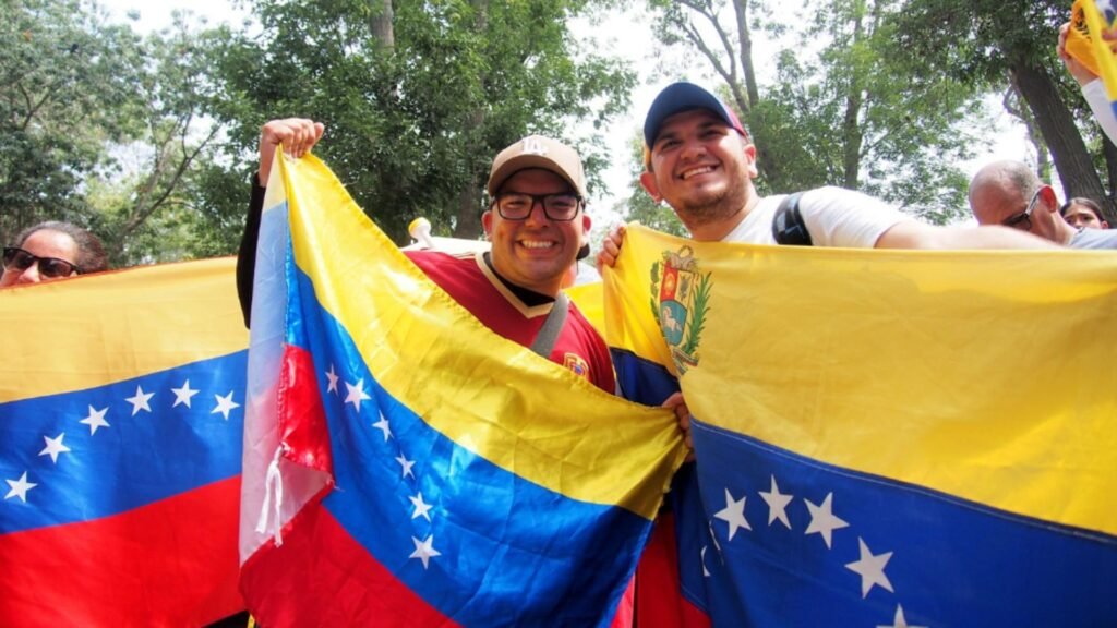 Oamenii au ieșit pe străzi în Venezuela. Foto: Profimedia