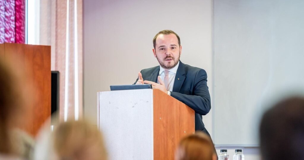 Rogobete respinge ideea coplății în oncologie, lansată de un senator POT: „Este exclus ca Ministerul Sănătății să susțină o astfel de abordare”