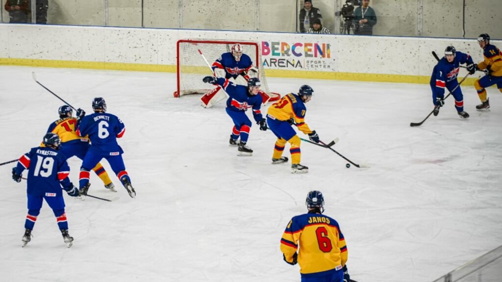 Selecționata României a fost învinsă dramatic de către Marea Britanie la Campionatul Mondial U20 de hochei de la București (foto: Facebook @ FRHG)
