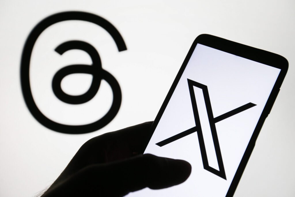 Threads depășește X pe mobil. Datele Similarweb arată o schimbare majoră în social media