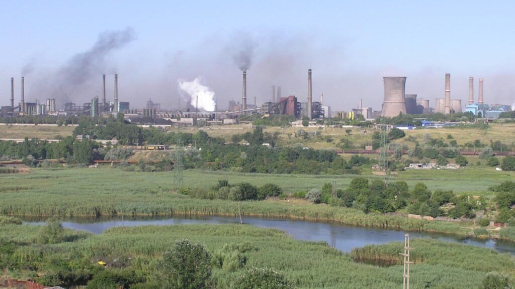 angajații, fără salarii de luni de zile. Peste 3.000 de oameni afectați Greva foamei la Liberty Galați: angajații, fără salarii de luni de zile. Peste 3.000 de oameni afectați