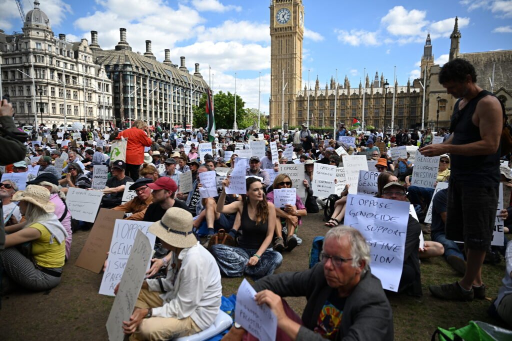 Clasificarea grupării Palestine Action drept organizație teroristă, declarată ilegală de o instanță britanică