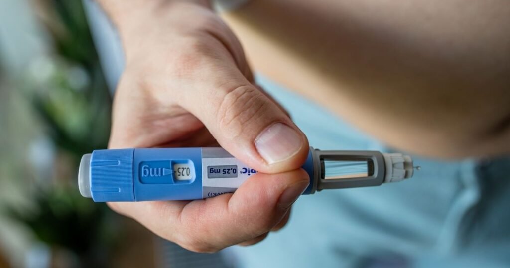 Injecțiile pentru slăbit și diabet pot provoca pierderea bruscă a vederii, avertizează experții din Marea Britanie