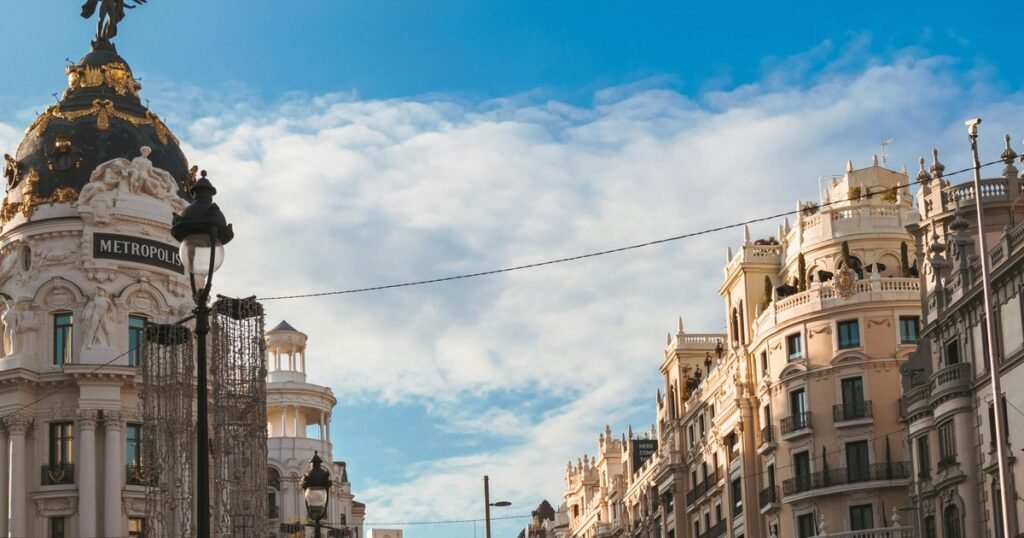 Orașul din Europa cu 3.000 de ore de soare pe an, desemnat drept cea mai bună destinație de călătorie pentru turiști în 2026