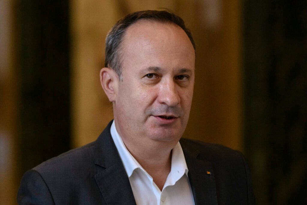 România are nevoie de acțiune imediată, nu de lamentări. Un program național de locuințe accesibile poate relansa construcțiile și economia