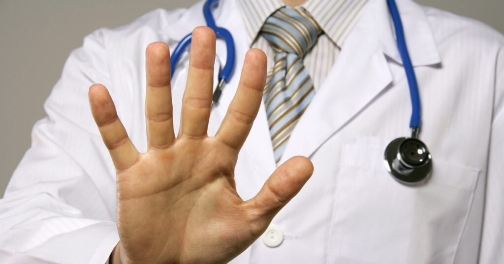 Un nou mecanism de raportare a agresiunilor asupra personalului medical, după cazul doctoriței atacate la Târgu Jiu Un nou mecanism de raportare a agresiunilor asupra personalului medical, după cazul doctoriței atacate la Târgu Jiu