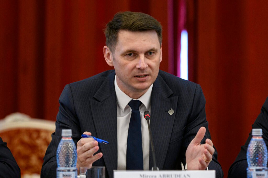 Discuțiile privind Avocatul Poporului trebuie clarificate în coaliție înainte de votul din Parlament Discuțiile privind Avocatul Poporului trebuie clarificate în coaliție înainte de votul din Parlament