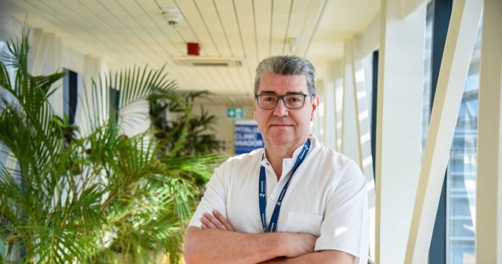 Dr. Liviu Ojoga, șeful Secției de Ortopedie și Traumatologie SANADOR: „Chirurgia robotică ne permite să obținem un genunchi perfect balansat“