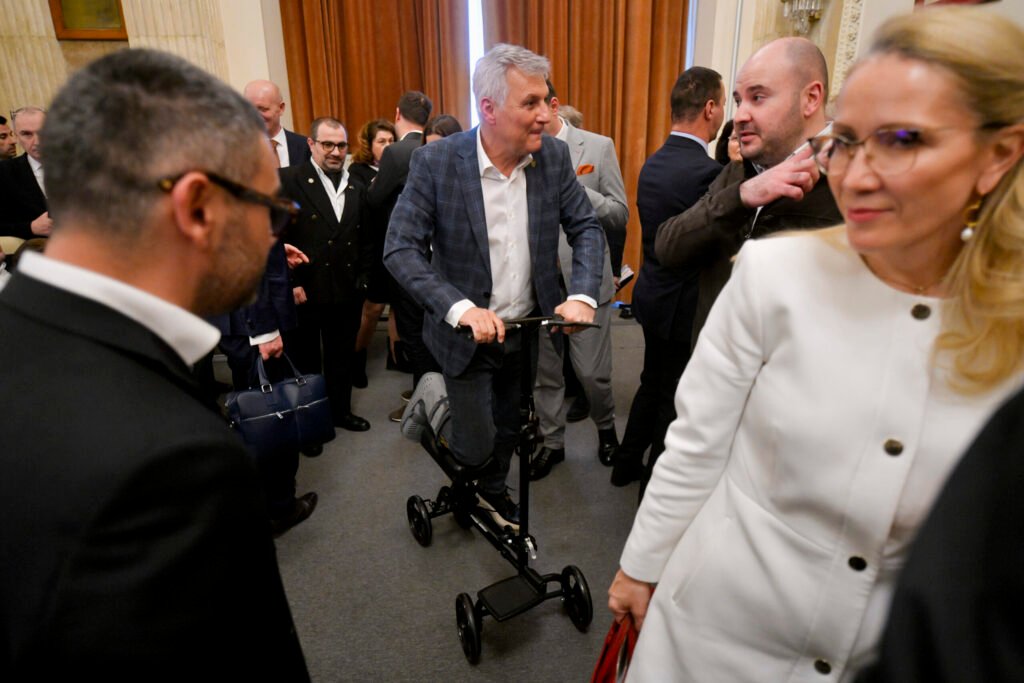 Grindeanu răspunde PNL: Nu cedăm șantajului!