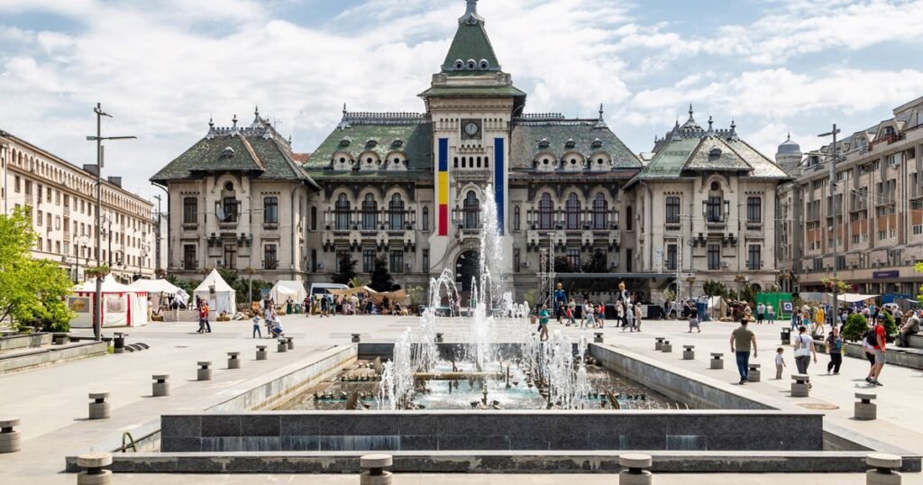 Orașul din România unde vin tot mai mulți turiști străini pentru un city break. „E un oraş frumos, foarte ieftin” Orașul din România unde vin tot mai mulți turiști străini pentru un city break. „E un oraş frumos, foarte ieftin”