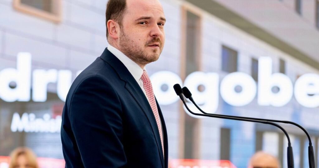 Rogobete a anunțat când vor fi gata spitalele regionale: Craiova și Iași în grafic, Cluj așteaptă instanța