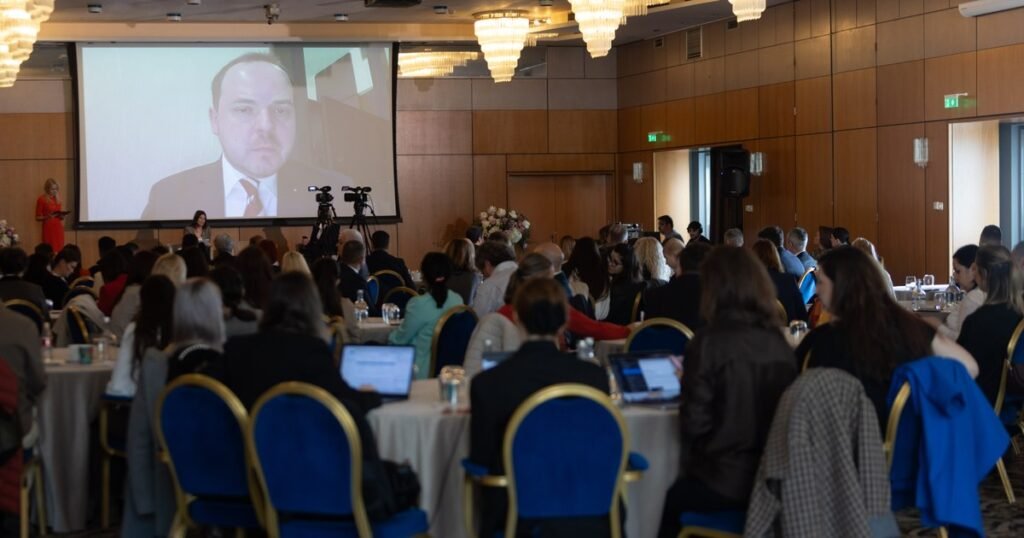 Schimbări importante la rezidențiat. Rogobete anunță că posturile nu vor mai fi „din pix”, ci corelate cu nevoile sistemului de sănătate