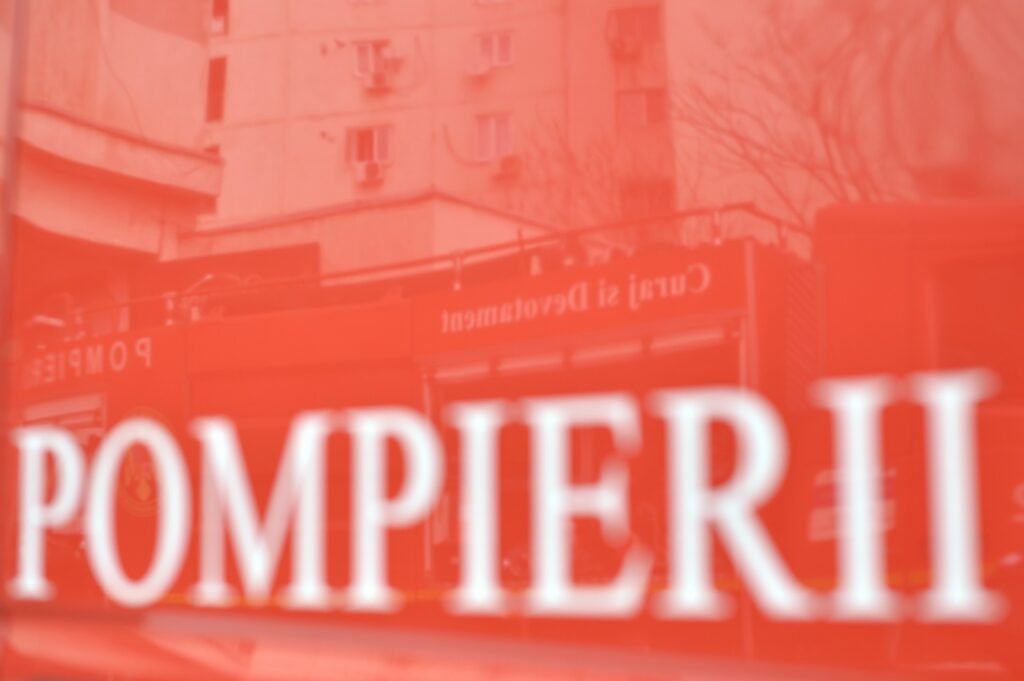 o femeie de 77 de ani și-a pierdut viața, mai multe persoane evacuate